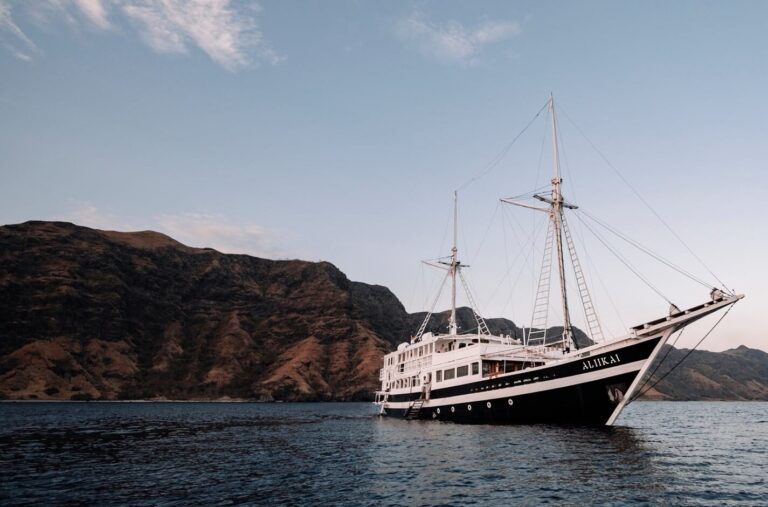 Aliikai - Yacht Charter Indonesia