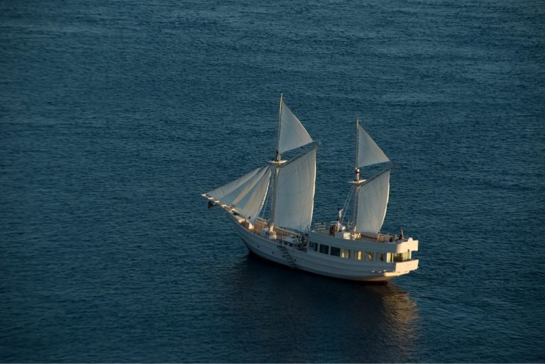 Alexa Yacht Charter Indonesia Side View Sailing