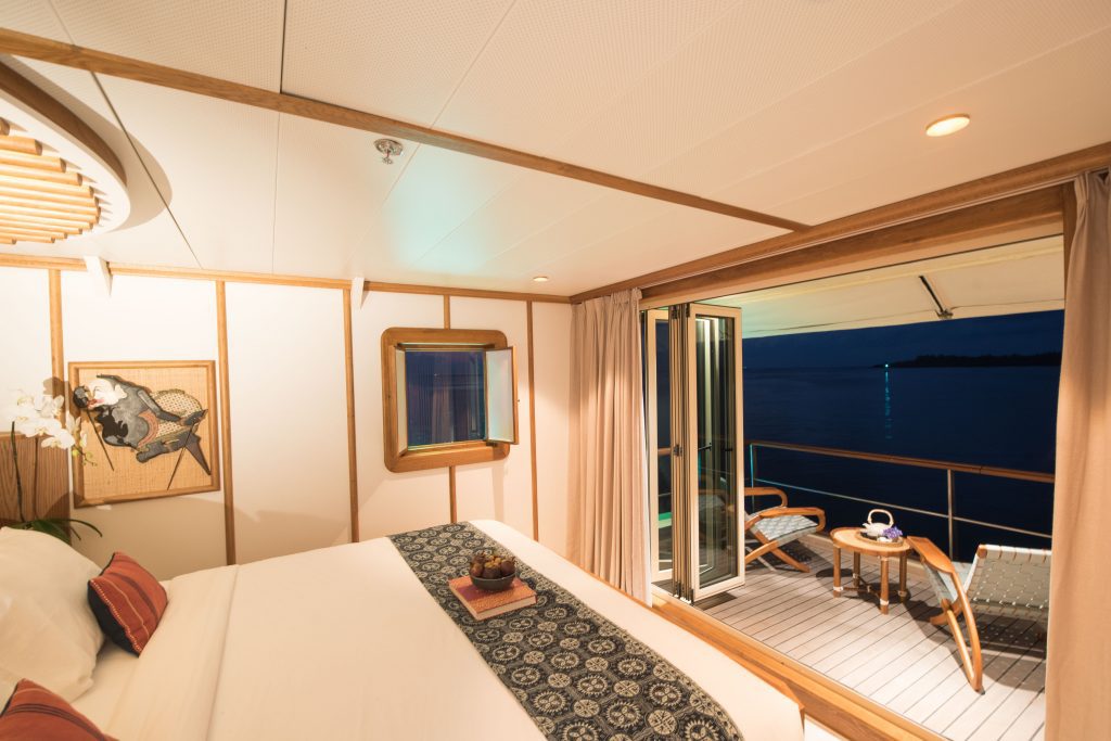 Kudanil Explorer - Yacht Charter Indonesia - Superyacht Explorer - Cabin Stateroom Balcony Bed