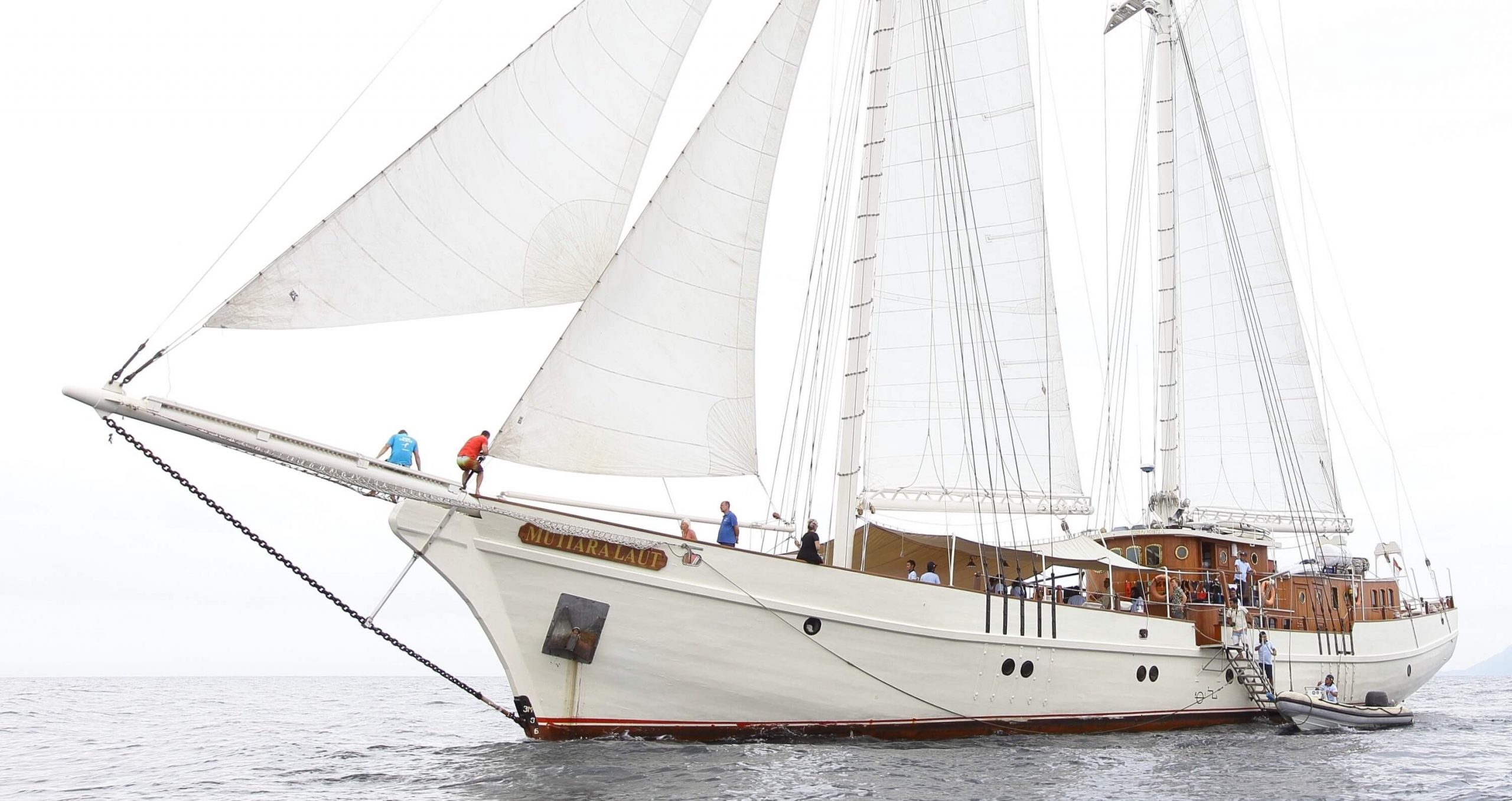 mutiara laut 1 scaled - Yacht Charter Indonesia