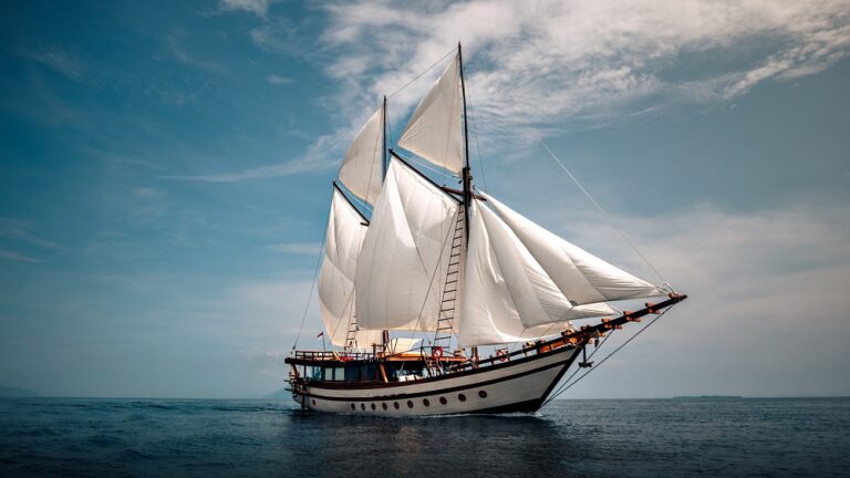 Yacht Charter Indonesia - Senja