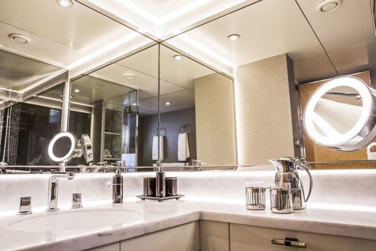 Aqua Blu - Cabin 302 Bathroom-01