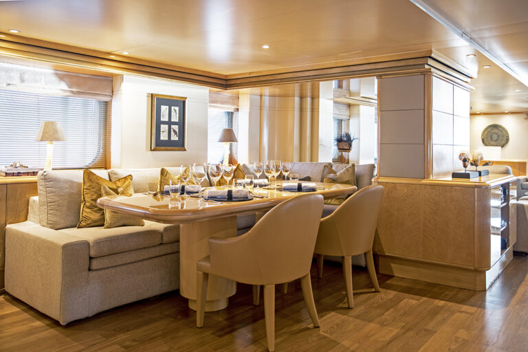 Aqua Blu - Dining - 02